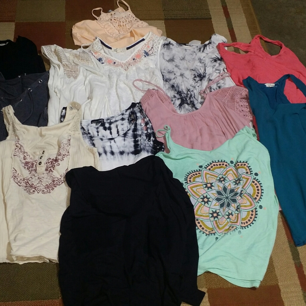 Large to xl tank top lot